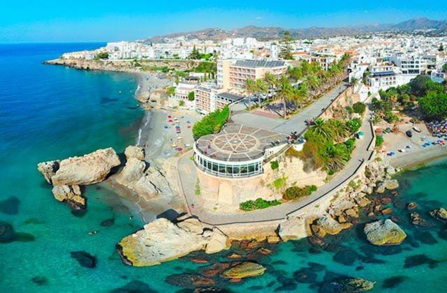 Colon Nerja Lägenhet Exteriör bild