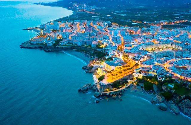 Colon Nerja Lägenhet Exteriör bild